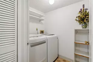 2729 S Oakland Forest Dr, Oakland Park, FL 33309 - Photo 15
