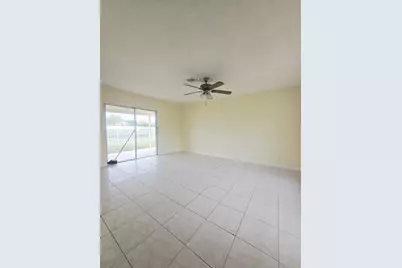 3196 49th Lane S, Lake Worth Beach, FL 33461 - Photo 9