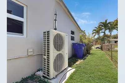 6751 Cody Street, Hollywood, FL 33024 - Photo 9