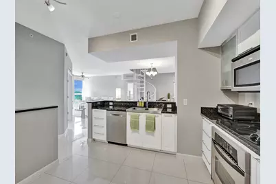 225 NE 1st Street #412, Delray Beach, FL 33444 - Photo 9