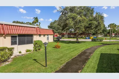 811 Salem Lane, Greenacres, FL 33467 - Photo 5