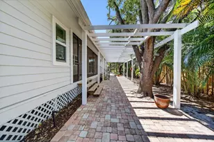 2366 SE Country Club Ln, Stuart, FL 34996 - Photo 33