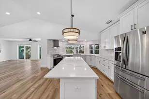 2366 SE Country Club Ln, Stuart, FL 34996 - Photo 23