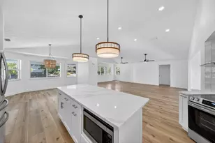 2366 SE Country Club Ln, Stuart, FL 34996 - Photo 33