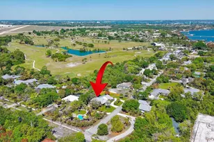 2366 SE Country Club Ln, Stuart, FL 34996 - Photo 9