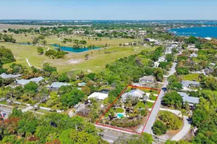 2366 SE Country Club Ln, Stuart, FL 34996 - Photo 9