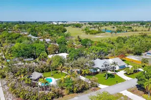 2366 SE Country Club Ln, Stuart, FL 34996 - Photo 13
