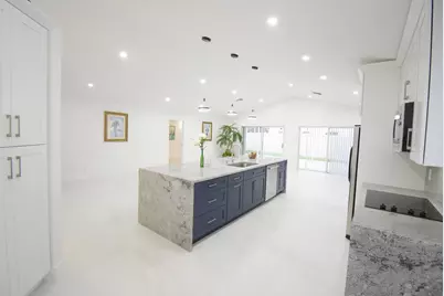 11071 Baybreeze Way, Boca Raton, FL 33428 - Photo 5