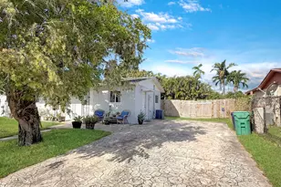 14314 SW 109th Ct, Miami, FL 33176 - Photo 3