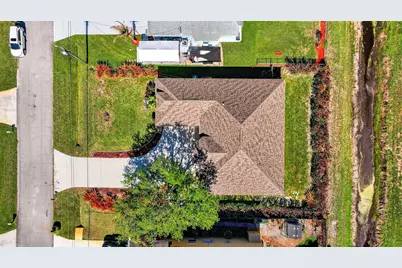 544 SE Nome Drive, Port Saint Lucie, FL 34984 - Photo 3