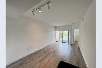 2040 Greenview Shores Boulevard #214, Wellington, FL 33414 - Photo 5