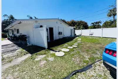 5678 Silvian Road, West Palm Beach, FL 33415 - Photo 5