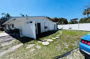 5678 Silvian Rd, West Palm Beach, FL 33415 - Photo 5