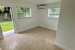 810 NW 40th St, Oakland Park, FL 33309 - Photo 1