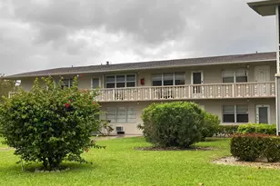 302 Northampton O, West Palm Beach, FL 33417 - Photo 1