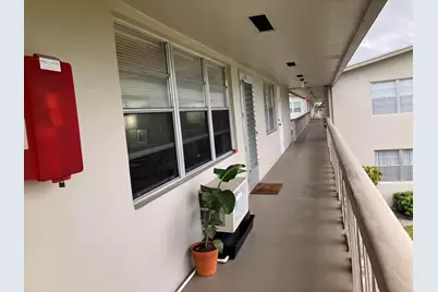 302 Northampton O, West Palm Beach, FL 33417 - Photo 3