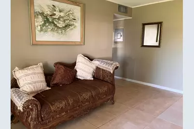 17 Golfs Edge #D, West Palm Beach, FL 33417 - Photo 3