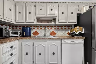 3990 NW 42nd Ave, Lauderdale Lakes, FL 33319 - Photo 11