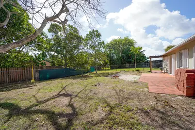 120 W Swan Pkwy W, Royal Palm Beach, FL 33411 - Photo 21