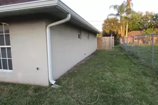 1570 6th Ave, Vero Beach, FL 32960 - Photo 3