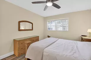 205 Flanders E, Delray Beach, FL 33484 - Photo 9