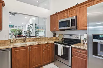 7930 Lake Sands Drive, Delray Beach, FL 33446 - Photo 9