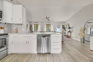 2824 NW 6th Ave, Wilton Manors, FL 33311 - Photo 27
