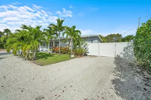 2824 NW 6th Ave, Wilton Manors, FL 33311 - Photo 1