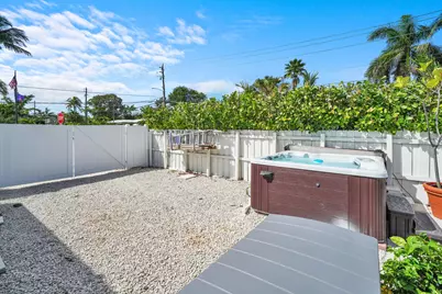 2824 NW 6th Avenue, Wilton Manors, FL 33311 - Photo 13