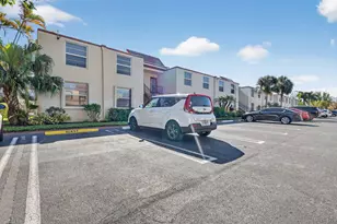 9 Willowbrook Ln, Delray Beach, FL 33446 - Photo 3
