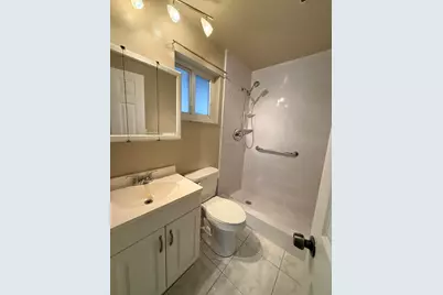 2751 NW 4th Avenue, Pompano Beach, FL 33064 - Photo 5