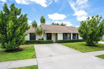 1369 Riverside Circle, Wellington, FL 33414 - Photo 11