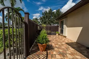 630 Sea Pine Way I, Greenacres, FL 33415 - Photo 5