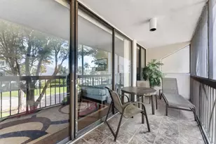 1832 Bridgewood Dr, Boca Raton, FL 33434 - Photo 9