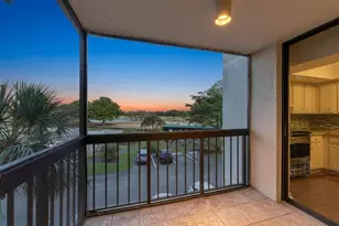 1832 Bridgewood Dr, Boca Raton, FL 33434 - Photo 5