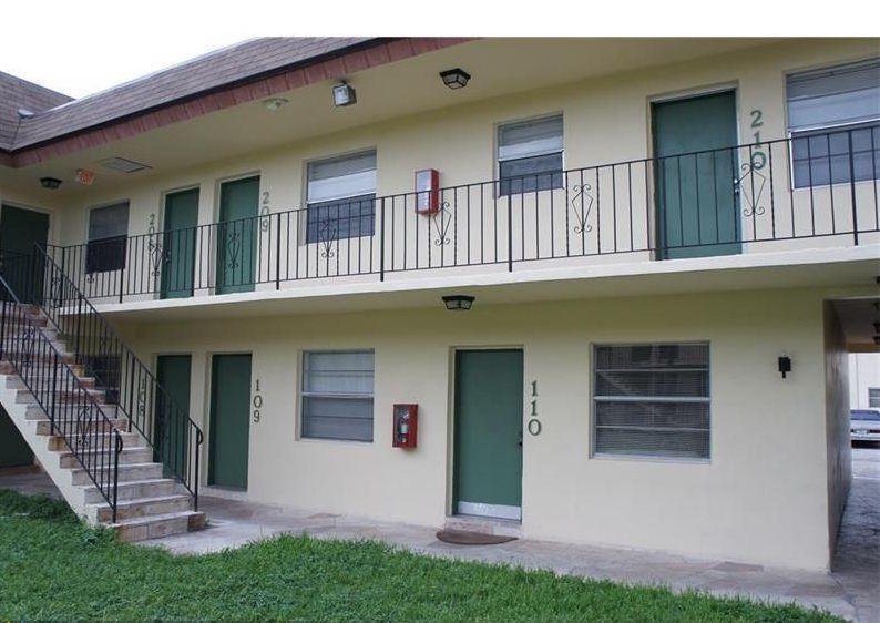 4800 NW 24th Ct #D214 - 4800 NW 24th Ct #D214, Lauderdale Lakes, FL 33313 Luxury Property | Jose Angel Pina