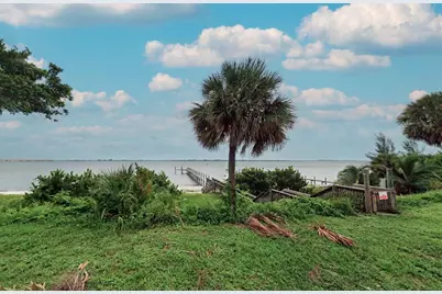 515 S Indian River Drive, Fort Pierce, FL 34950 - Photo 3