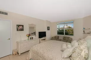 [Address not provided], Hallandale Beach, FL 33009 - Photo 5