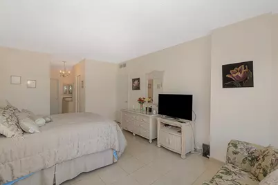 [Address not provided], Hallandale Beach, FL 33009 - Photo 5