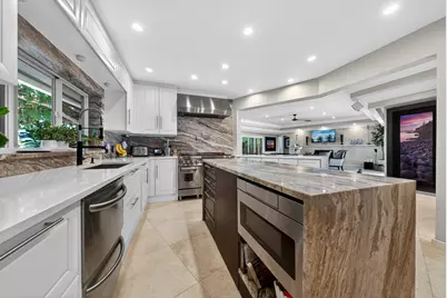 2460 Bayview Drive, Fort Lauderdale, FL 33305 - Photo 15