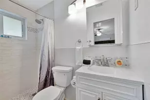 925 NE 25th Ave, Pompano Beach, FL 33062 - Photo 23