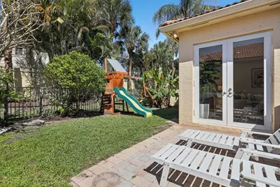 243 Isle Verde Way, Palm Beach Gardens, FL 33418 - Photo 37