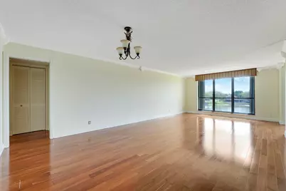 5344 Woodland Lakes Drive #323, Palm Beach Gardens, FL 33418 - Photo 7