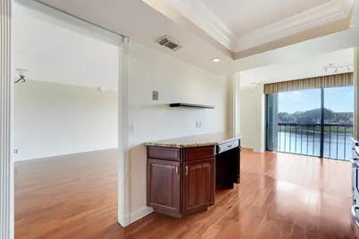 5344 Woodland Lakes Drive #323, Palm Beach Gardens, FL 33418 - Photo 11