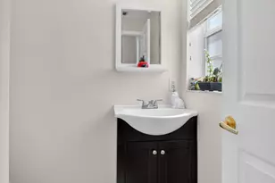 8111 Hampton Wood Dr, Boca Raton, FL 33433 - Photo 5