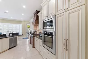 2221 NE 48th Ct, Lighthouse Point, FL 33064 - Photo 19