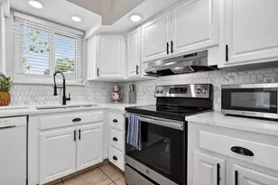 353 Shady Lane Rd, Palm Springs, FL 33461 - Photo 9