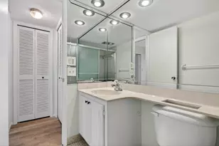 2651 S Palm Aire Dr, Pompano Beach, FL 33069 - Photo 19