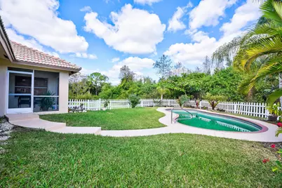 8671 N 155th Pl Place N, Palm Beach Gardens, FL 33418 - Photo 15