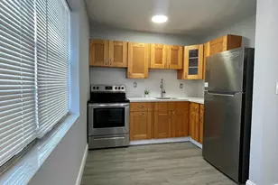 110 SE 7th St, Hallandale Beach, FL 33009 - Photo 5